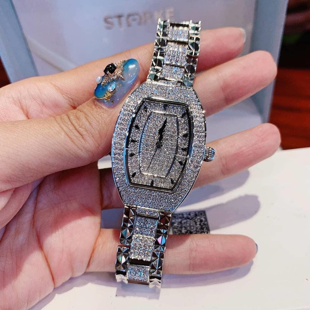 Đồng Hồ Davena Nữ Mặt Ovan Full Đá 34mm Silver Authentic