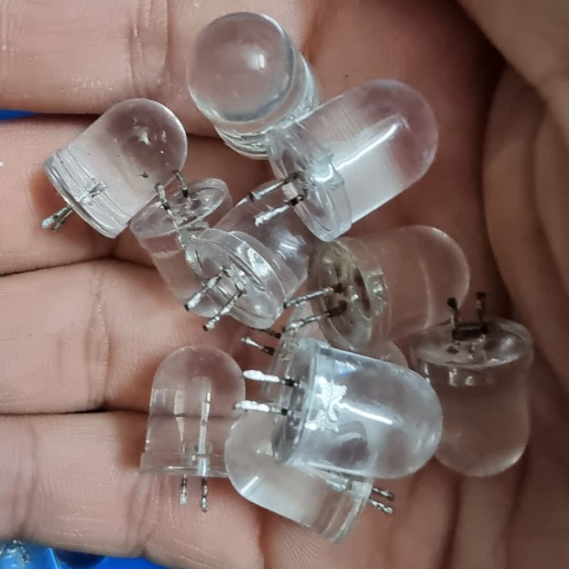 1 bóng đèn led xanh lá .đỏ. dương 1cm (tháo máy)