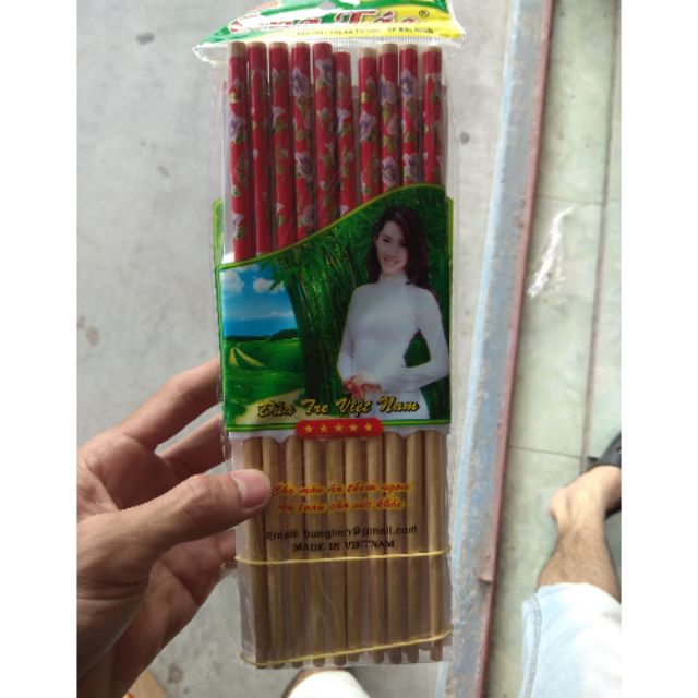 Sỉ 50 đôi đũa Ông Táo đẹp ( 5 vỉ)