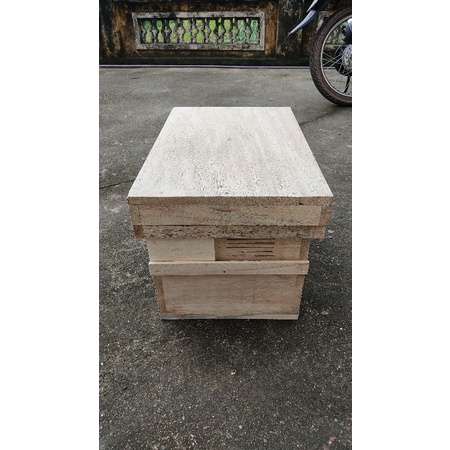 Thùng Nuôi Ong Mật Nội