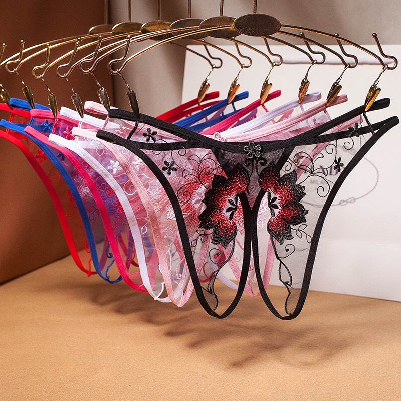 Quần lót nữ Sexy lọt khe  xẻ đáy họa tiết cánh hoa xuyên thấu YiOn Underwear QK04