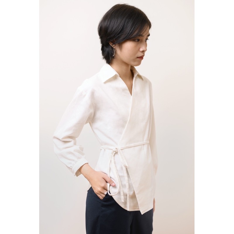 Áo Sơ Mi Linen Trắng Buộc Dây/ MUA 1 TẶNG 1 Chân Váy