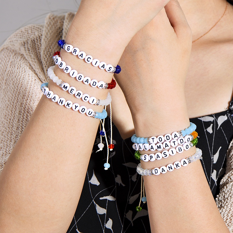 Bộ 10 hạt xỏ lỗ hình 26 chữ cái 4x7mm