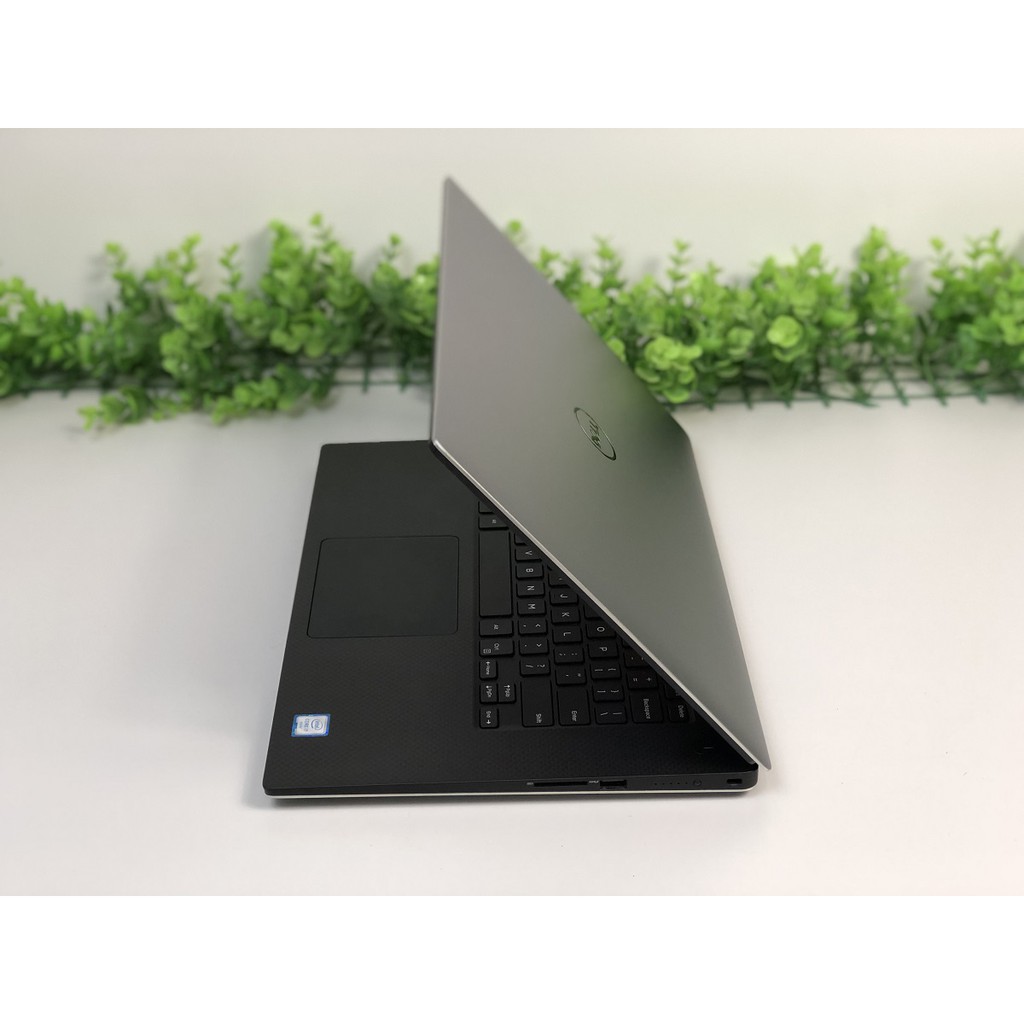 Dell Precision 5520 i7 Laptop Workstation thiết kế nhỏ gọn mỏng như Ultrabook | WebRaoVat - webraovat.net.vn