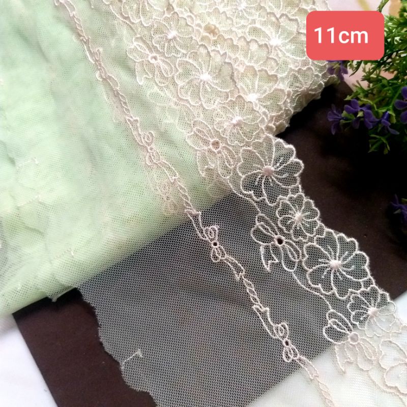 Ren lưới thêu chân , size từ 10cm đến 12 cm.( 1 mét)