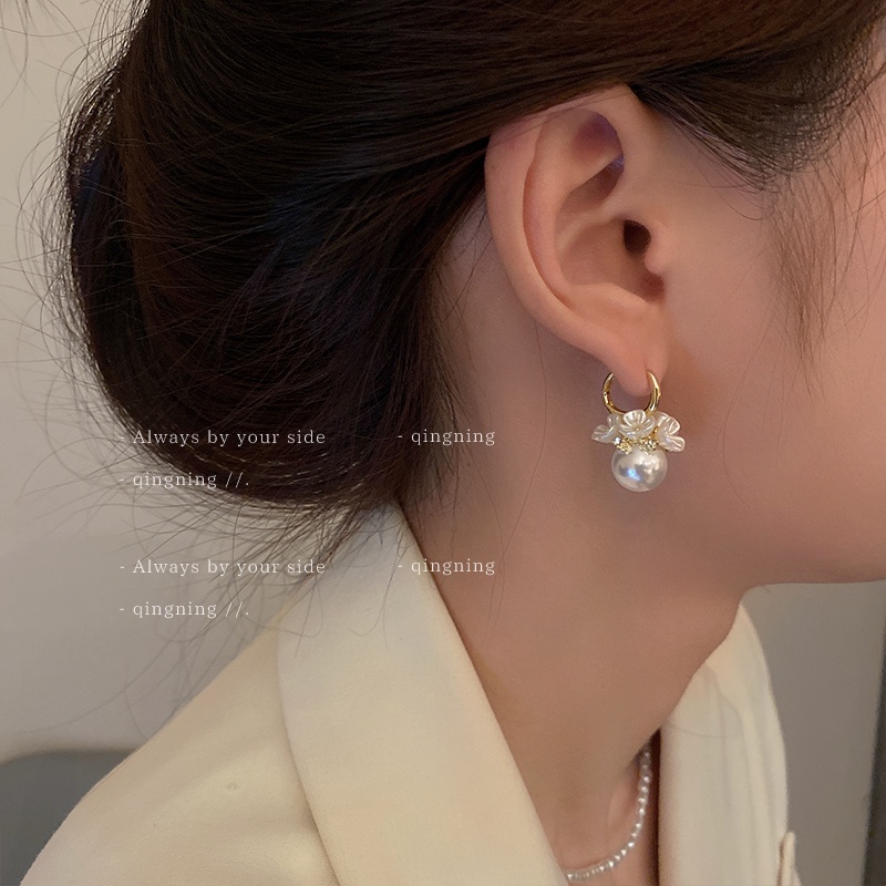 Lựa chọn của Shopee - Bông Tai Hoa Ngọc Trai Cổ Điển Mori, Thời Trang và Phù Hợp Nhiều Style