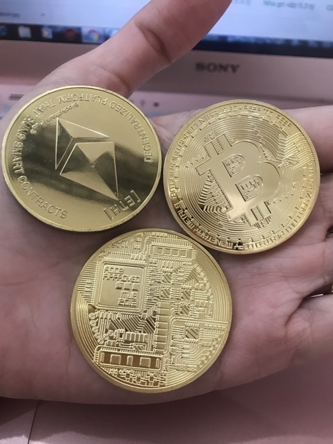 Đồng Bitcoin mạ vàng 24k