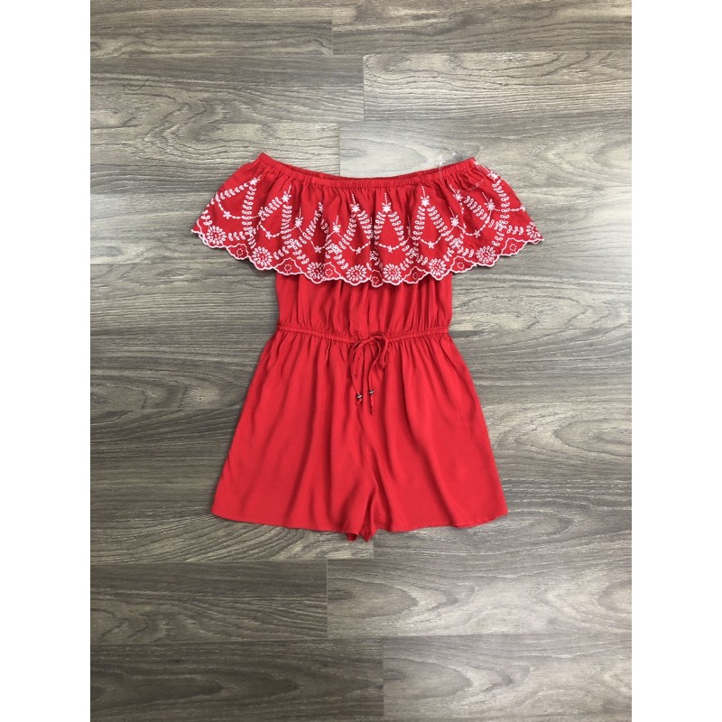 Jumpsuit dư xịn.