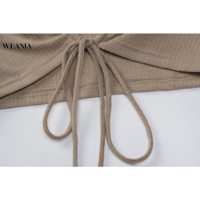 Áo Croptop Tay Dài Khoét Ngực Sâu Gợi Cảm D0324