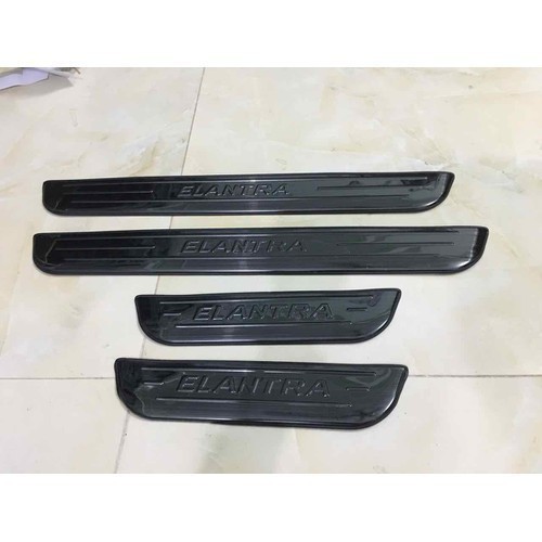 Bộ Ốp Bậc Cửa Trong Ngoài Xe Huyndai Elantra 2016-2020, chất liệu Titan