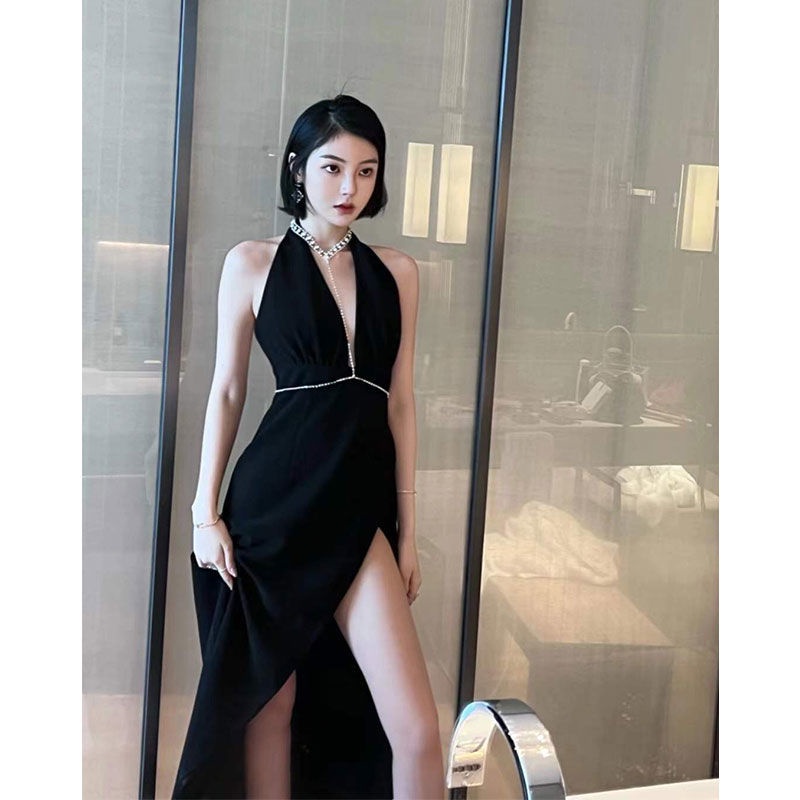 Đầm Hai Dây Cổ Chữ V Xẻ Sâu Màu Đen Phong Cách Thời Trang 2022 Dành Cho Nữ
