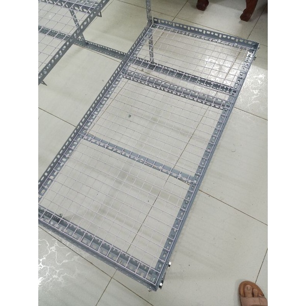 Kệ bậc thang v lỗ 3 bậc V3x3cm (dạng vỉ ô lưới sắt) ( cao 30cm-60-90cm) để cây và hàng hoá