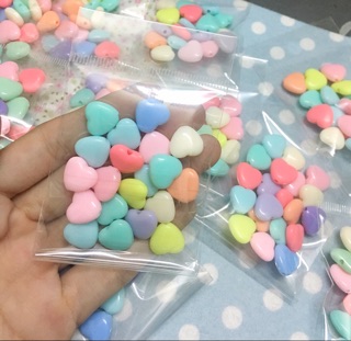Hạt nhựa nhiều màu trang trí