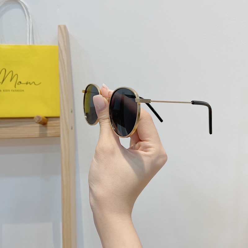 Kính mát mắt tròn style cho bé từ 2-4 tuổi