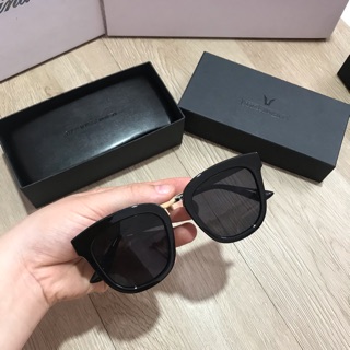 Kính fullbox, hộp thẻ khăn lau