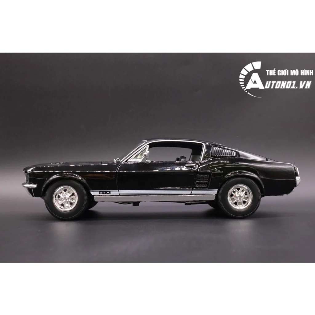Mô hình xe Ford Mustang Gta Fastback 1967 1:18 Maisto 6652