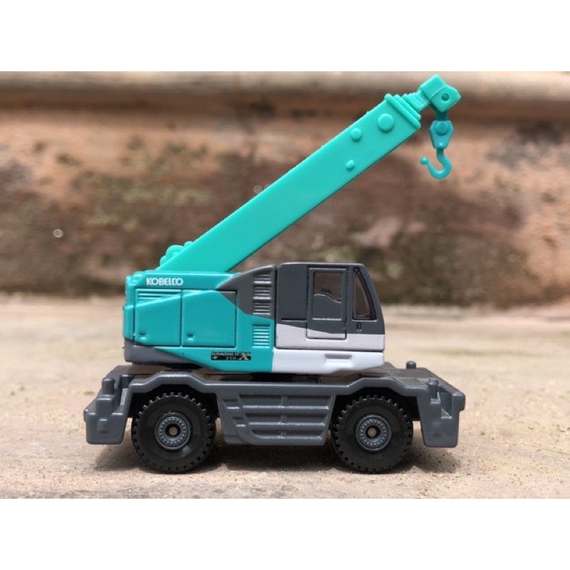 Xe Mô Hình TOMICA  cẩn cẩu xoay 360 độ