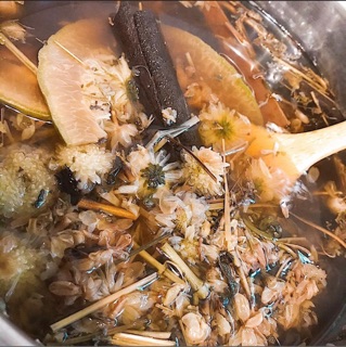Dầu gội hoa khô thuốc bắc
