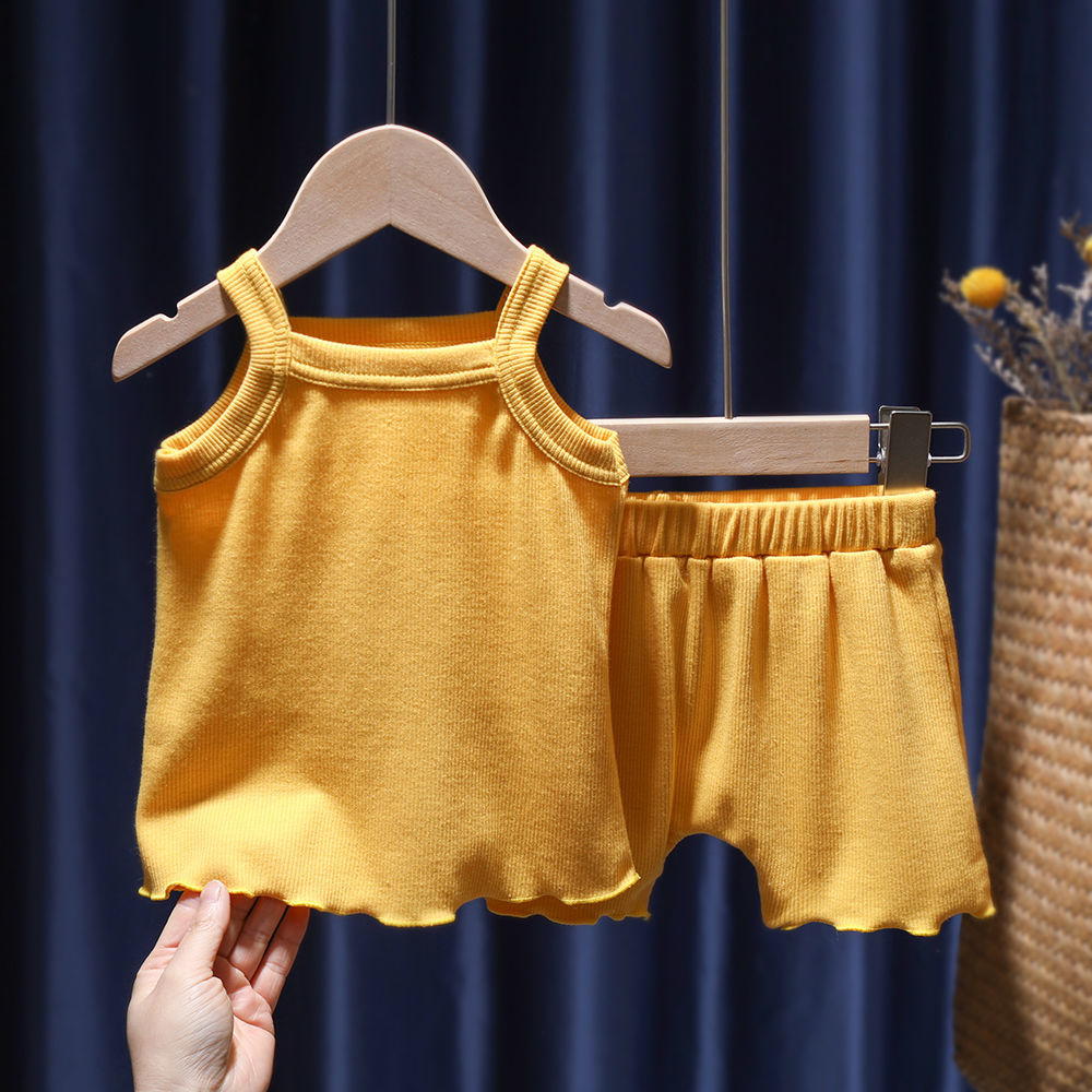 Bộ đồ 2 món xinh xắn cho bé gái