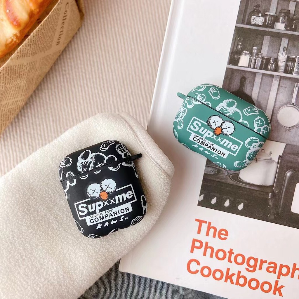 Vỏ Bảo Vệ Hộp Sạc Tai Nghe Airpods 1 / 2 / Pro Hình Kaws Sesame Street Độc Đáo | BigBuy360 - bigbuy360.vn