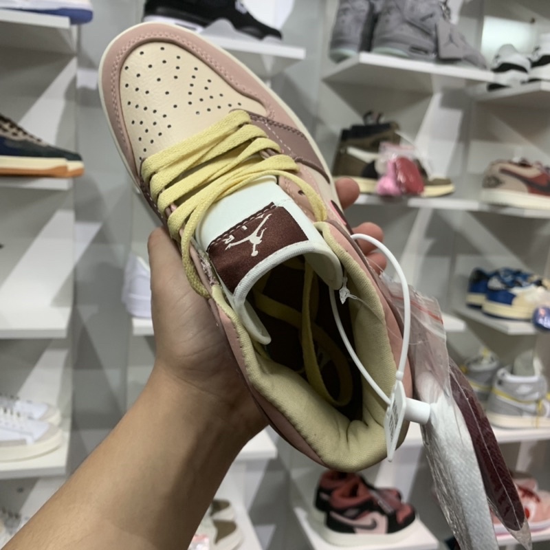 Giày J.D.1 mid trà sữa