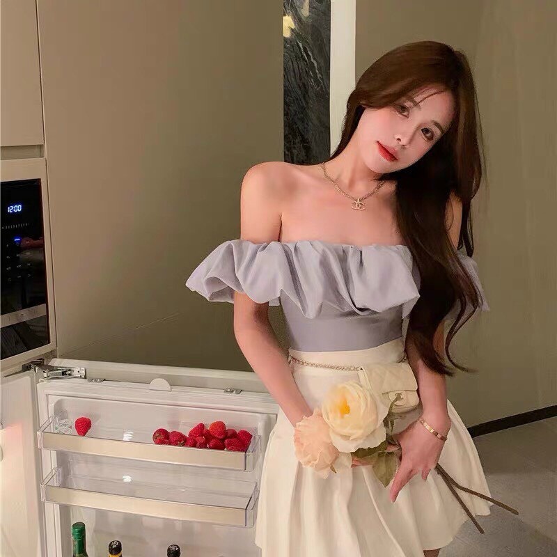 Set áo croptop tay ngắn với chân váy trắng xòe bèo QD DT047