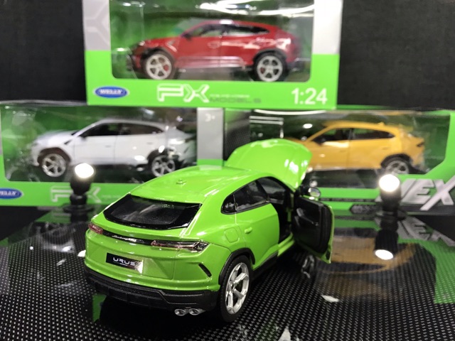 Xe Mô Hình Lamborghini Urus tỉ lệ 1:24 Hãng Welly sản xuất ( Xanh Lá )