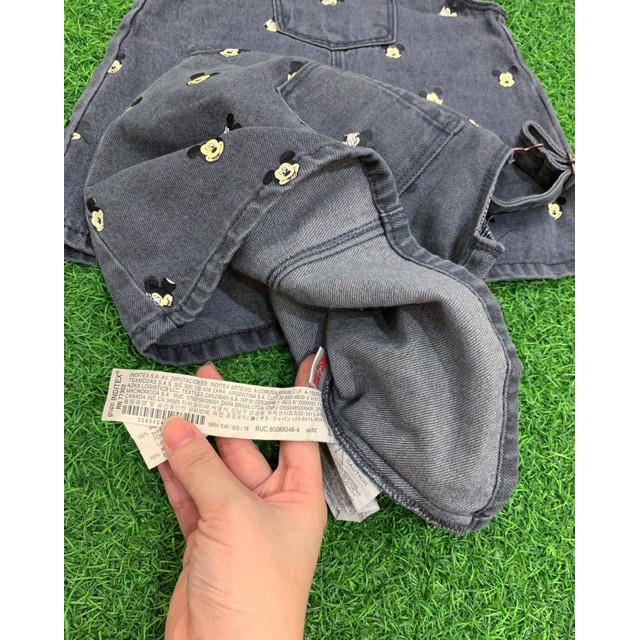 Váy yếm Zara xuất hoạ tiết Mickey