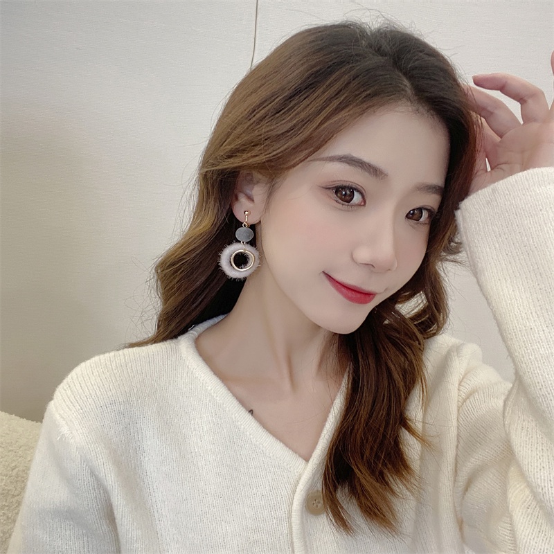 Khuyên tai kẹp không bấm lỗ chốt điều chỉnh K032 bằng hợp kim mạ vàng hình tròn gắn bông bigsize dáng dài Leous