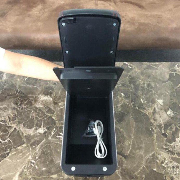 Sản Phẩm Hộp tỳ tay xe hơi, ô tô dành cho xe Nissan Livina cao cấp tích hợp 7 cổng USB, mã  DUSB-LVN: Màu Đen và Kem .