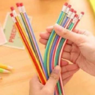 Bút chì uốn cong siêu dẻo dễ thương cho bé