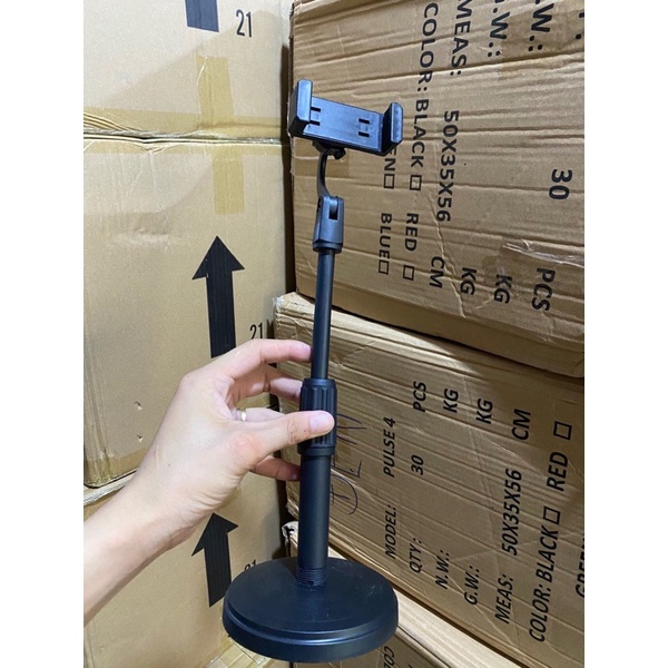 Kẹp điện thoại xoay đa hướng.