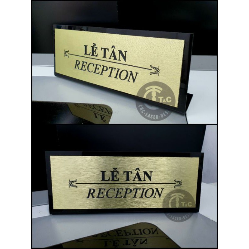 Biển lễ tân để bàn