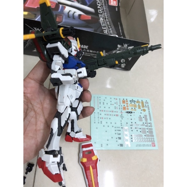 Mô hình lắp ráp Gundam RG Alie Strike + Launcher Bandai đã ráp đẹp