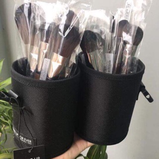 Ống đựng cọ Make up forever