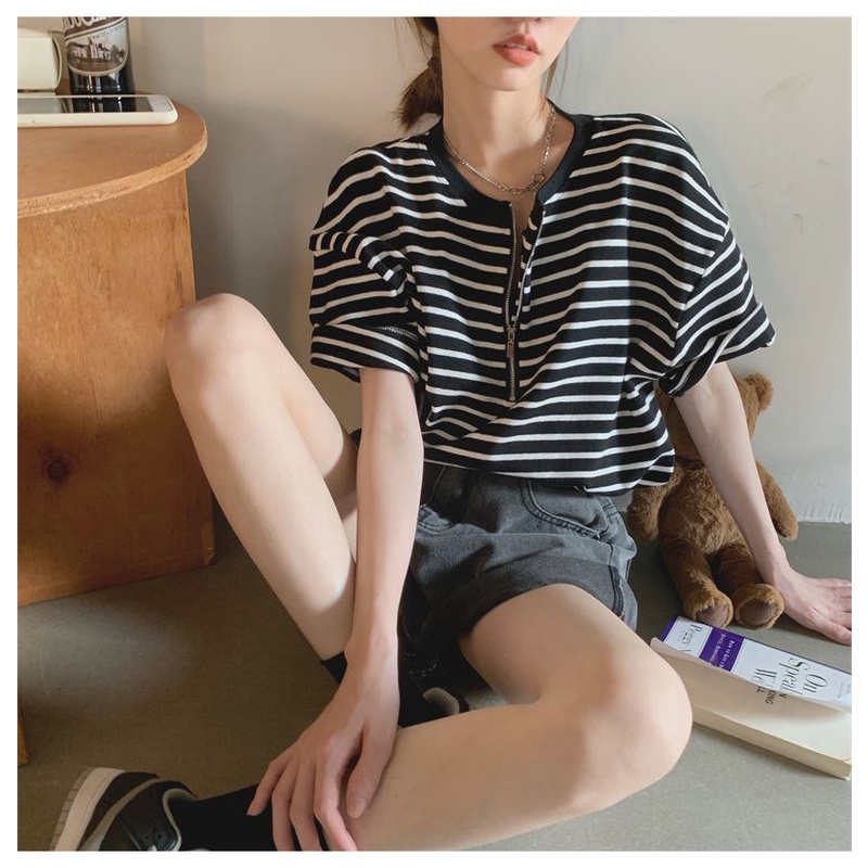 Áo Thun Tay Ngắn Cổ Tròn Họa Tiết Kẻ Sọc Dáng Rộng Thời Trang Mùa Hè Hàng Mới Dành Cho Nữ 2022