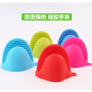 Găng tay silicon cách nhiệt chống trượt chống bỏng đa năng tiện dụng