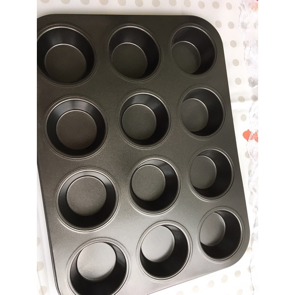 Khuôn cupcake 12 ô lớn chống dính (màu vàng - màu đen)