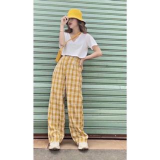 Quần ống rộng kẻ Caro khóa trước