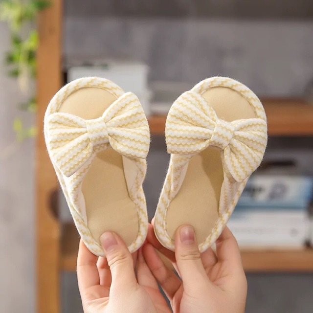 Dép nơ lót lông siêu nhẹ cho bé(sz20-24)