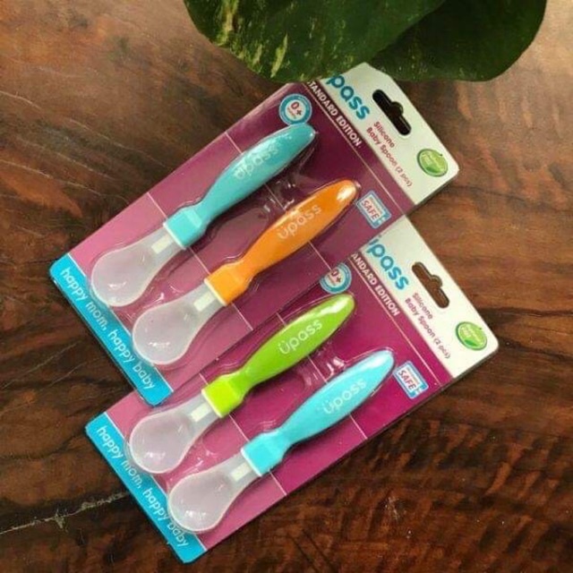Set 2 thìa silicon Upass bản to cán ngắn cho bé ăn dặm