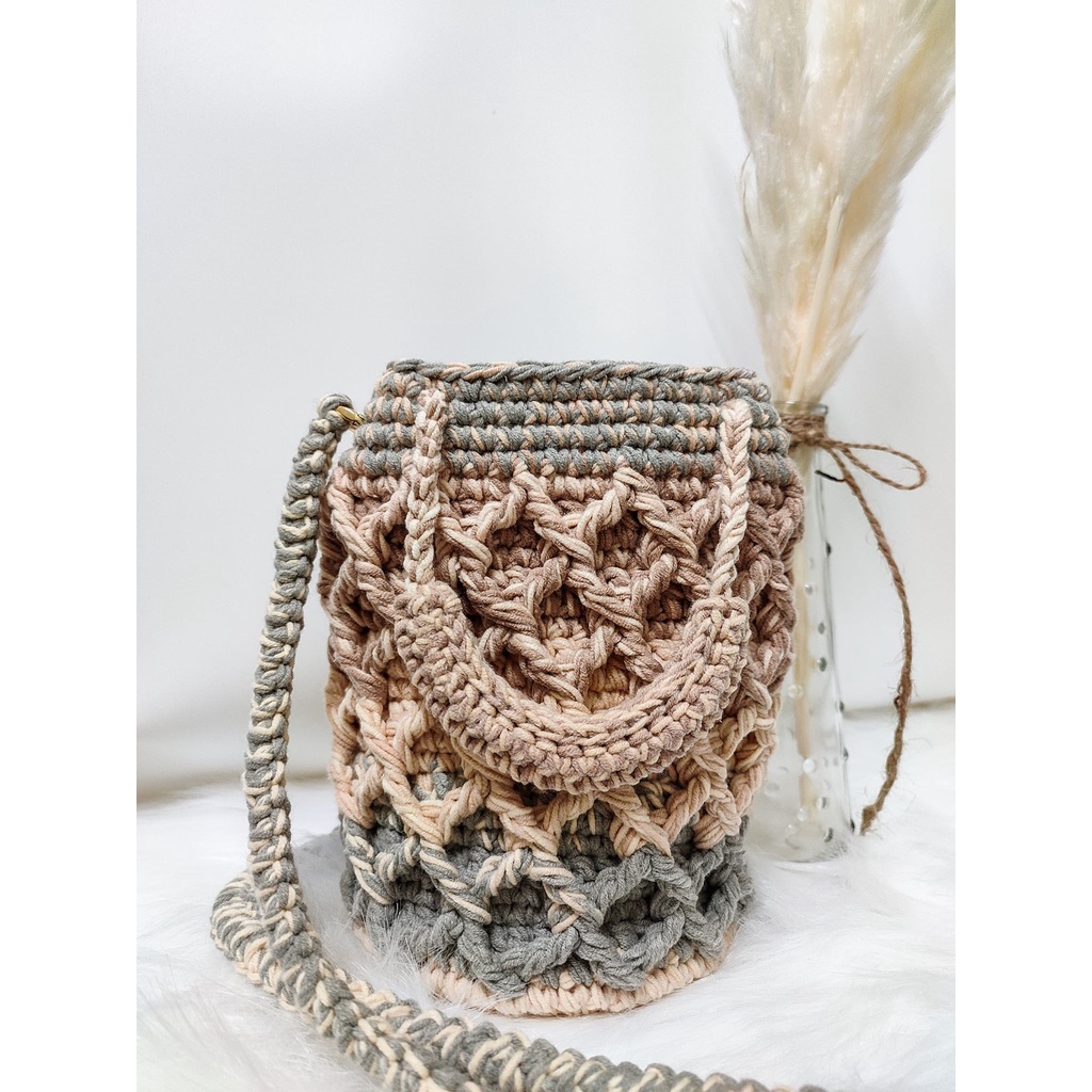 [Handmade] Túi móc len thủ công len rainbow họa tiết quả trám My's Handmade