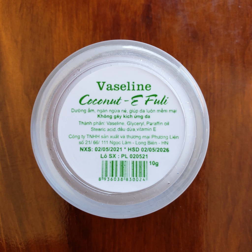 Kem nẻ dưỡng da Vaseline dừa