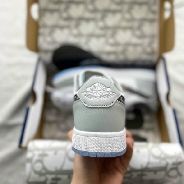 Giày thể thao Air 𝐉𝐨𝐫𝐝𝐚𝐧 𝐝𝐢𝐨𝐫 thấp đế trong nam nữ cao cấp | BigBuy360 - bigbuy360.vn