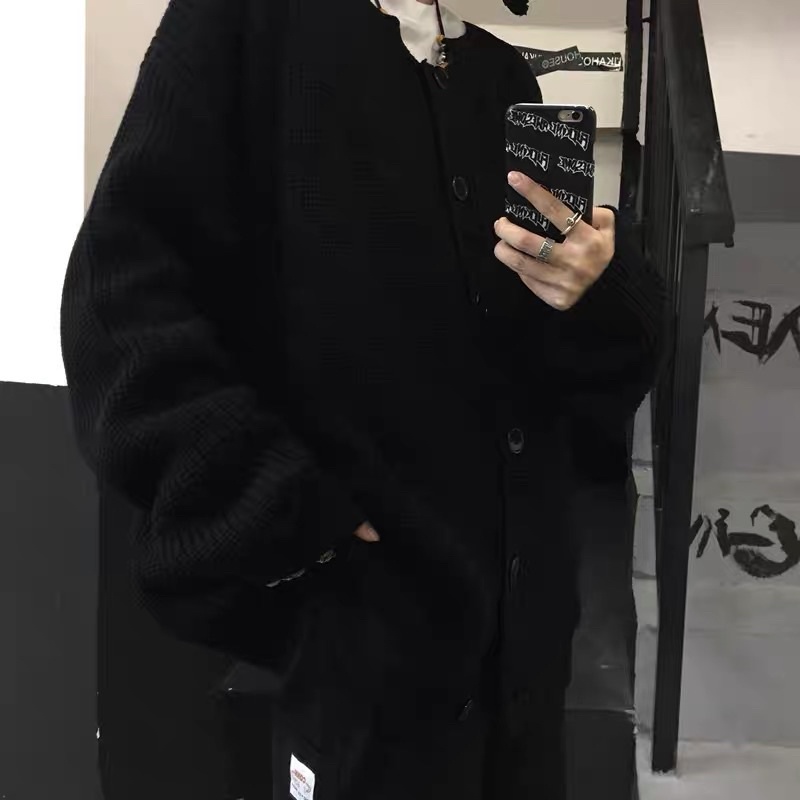 Áo khoác len cardigan dáng rộng màu đen và xám