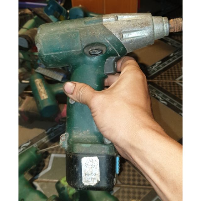 Máy bắn vít hitachi pin hàng nội địa bãi bánh răng kim loại chạy rất êm khỏe full chức năng có búa.