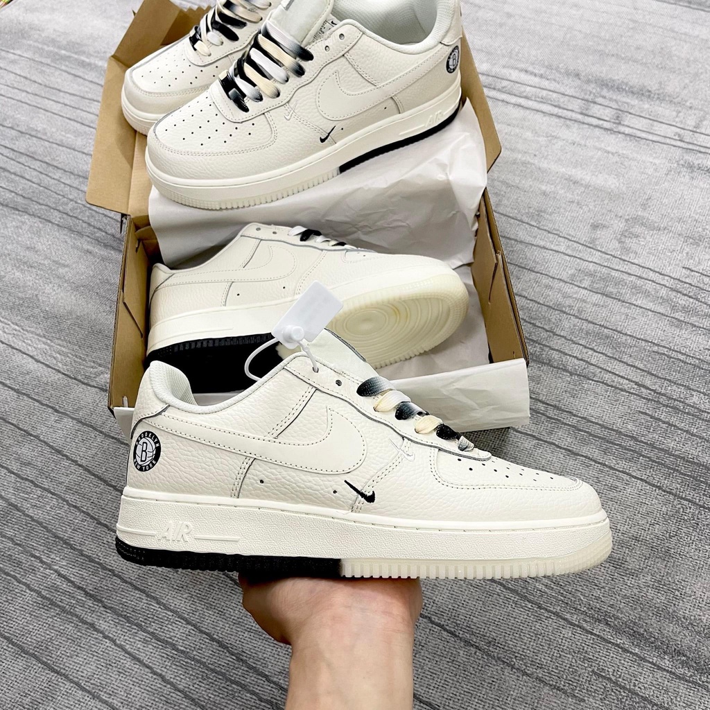 Giày thể thao AF1 âm dương, Giày Air force 1 Brooklyn Sail Black be sữa phối đồ nam nữ hot trend 2022 Full box