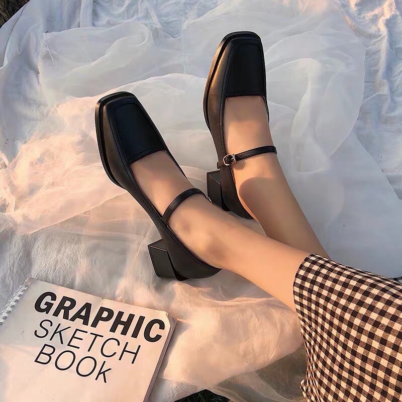 Giày Mary Jane búp bê