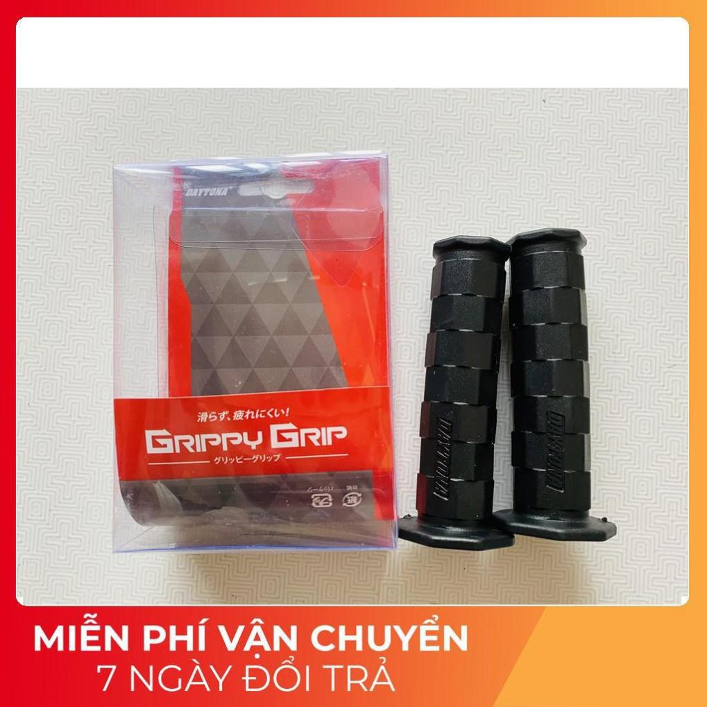 Combo 2 bao tay lái xe máy DAYTONA nhựa dẻo êm ái khi cầm nắm gắn các dòng xe HONDA YAMAHA SUZUKI