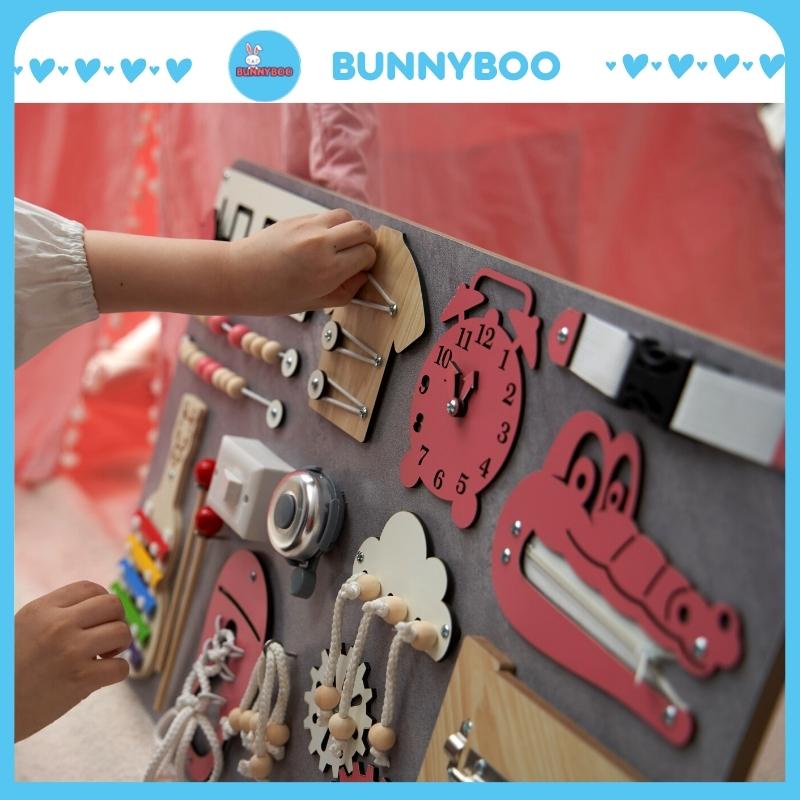 Đồ chơi trẻ em BUNNYBOO cho bé 1 - 2 tuổi  busy board bảng bận rộn đồ chơi thông minh cho bé gỗ cao cấp free gắn tên